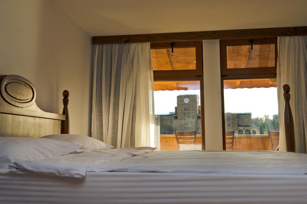 The Lion'S Residence Veliko Turnovo Bagian luar foto